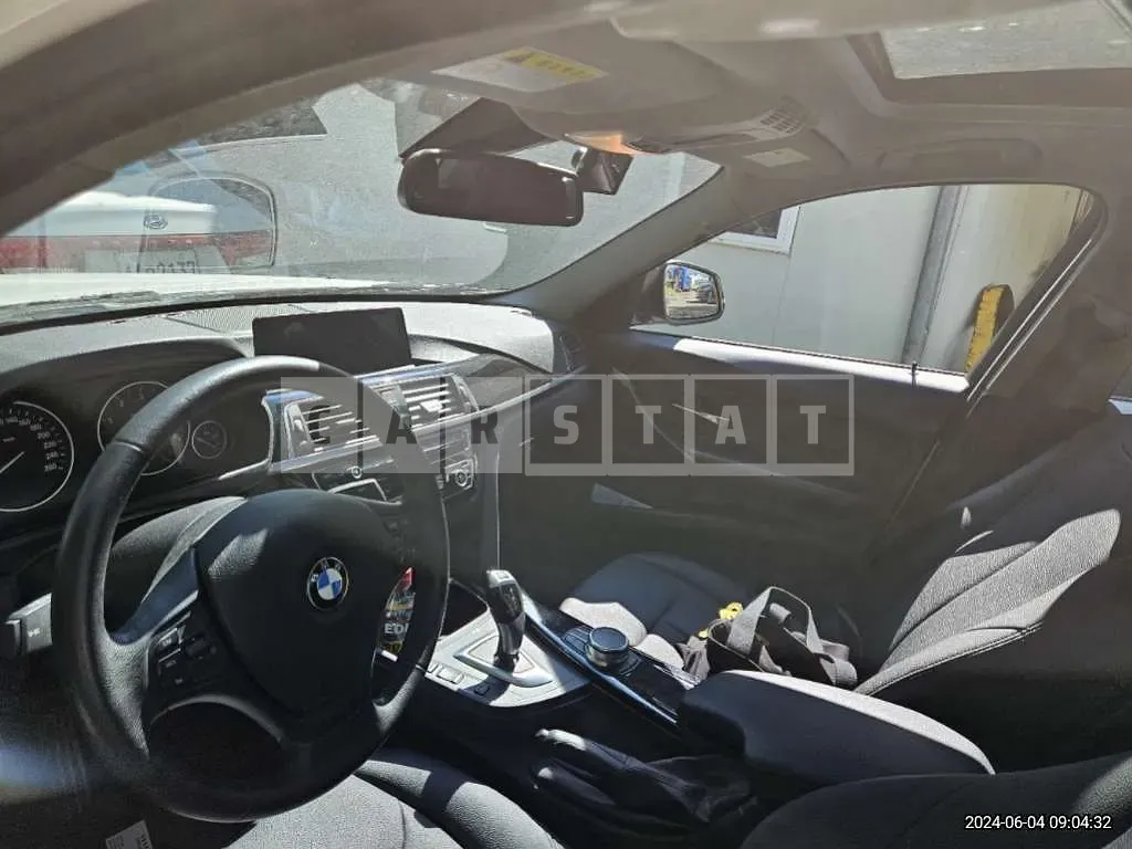 Photo 2 of 34: 2018 BMW 320d, VIN WBA8C5101JA070566 — Korean insurance auction