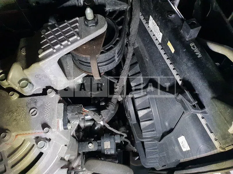 Photo 2 of 30: 2017 Hyundai Modern Ionic Electric, VIN KMHC851HFHU008328 — Korean insurance auction