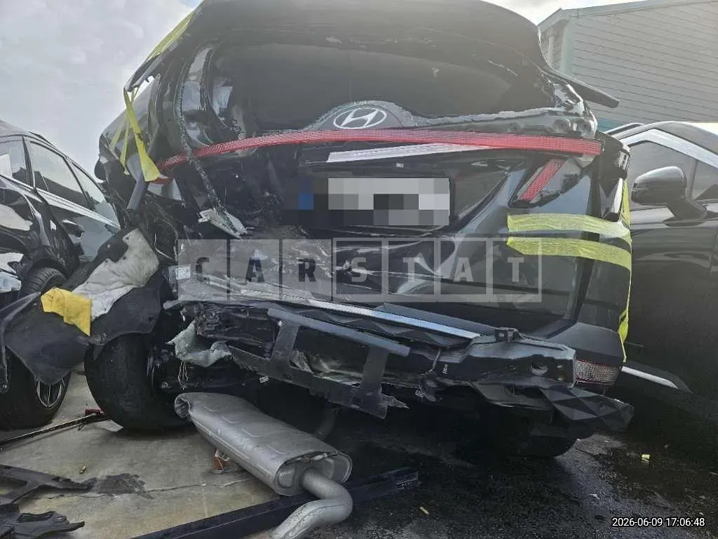 Photo 2 of 32: 2022 Hyundai Tucson Gasoline — Korean insurance auction