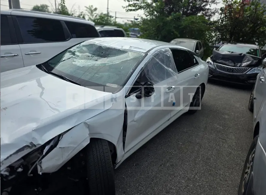 Photo 2 of 5: 2022 Kia K5 2.0(LPI) — Korean insurance auction