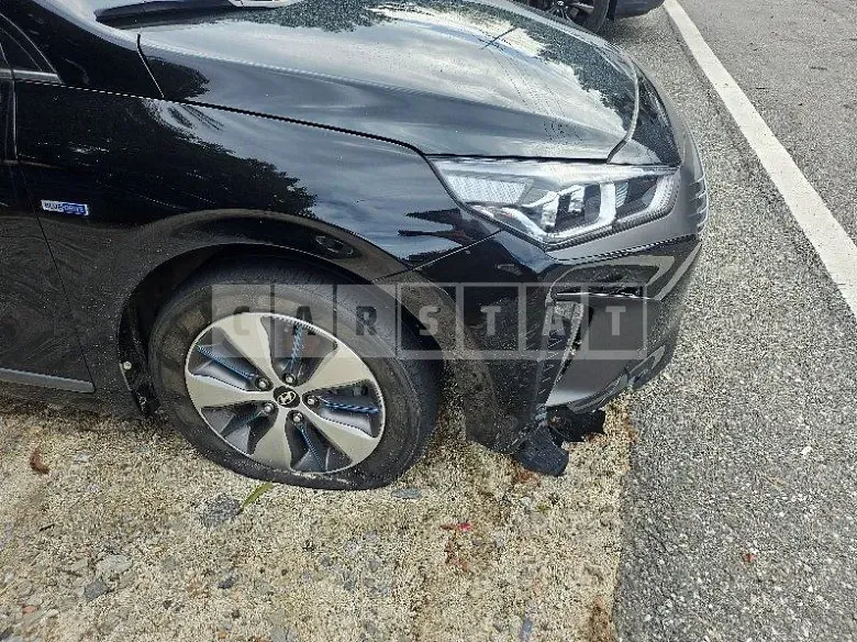 Photo 2 of 23: 2018 Hyundai IONIQ Hybrid — Korean insurance auction