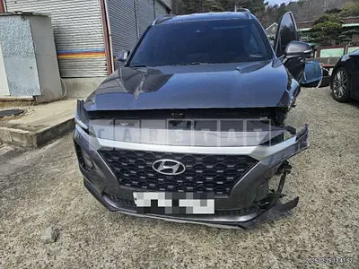 Photo 1 of 17: 2018 Hyundai Santa Fe TM — Korean insurance auction