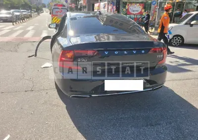 Photo 1 of 4: 2020 Volvo S90 T5 — Korean insurance auction