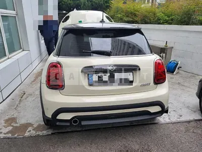 Photo 1 of 26: 2022 MINI Cooper — Korean insurance auction