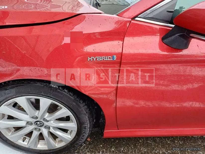 Photo 2 of 33: 2019 Toyota Camry Hybrid LE — Korean insurance auction