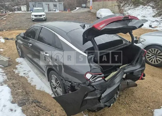 Photo 2 of 16: 2020 Kia K5 — Korean insurance auction