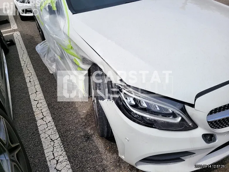 Photo 2 of 17: 2019 Mercedes-Benz C220d 4Matic, VIN WDDWF1FB1KR451594 — Korean insurance auction