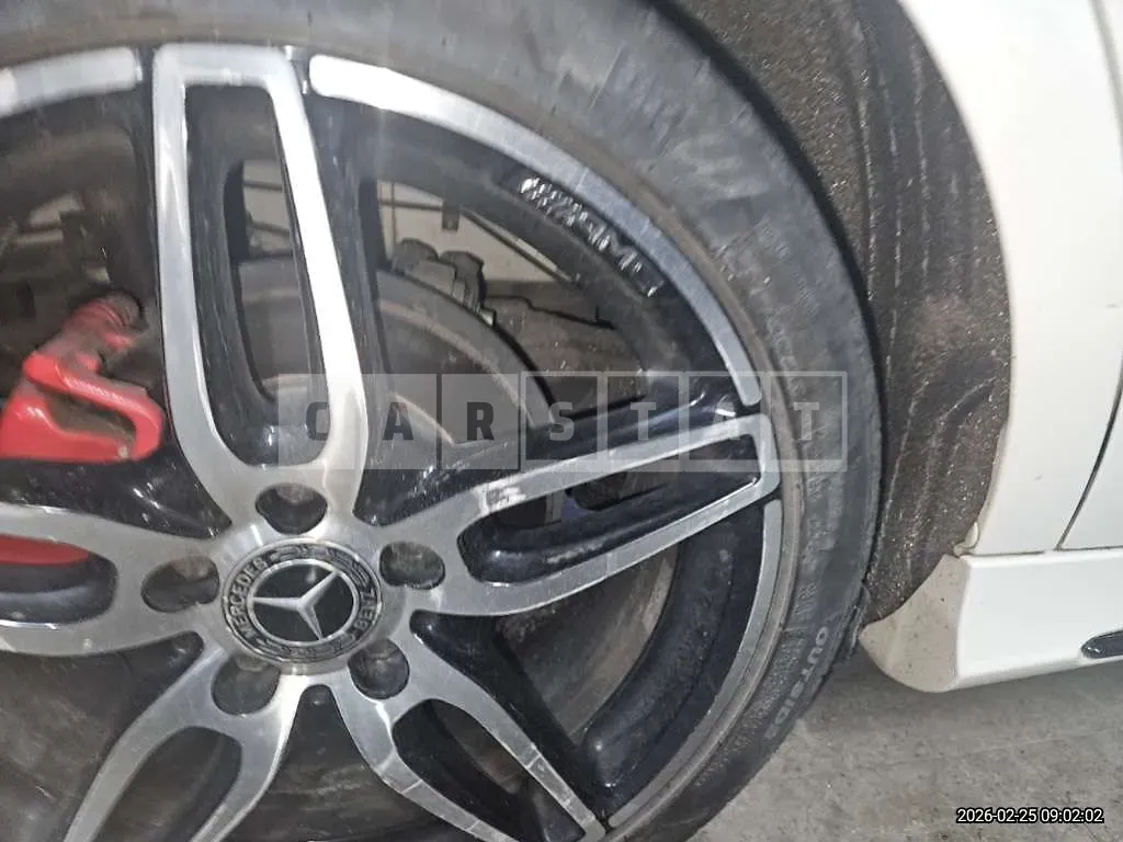 Photo 2 of 13: 2018 Mercedes-Benz A200 — Korean insurance auction