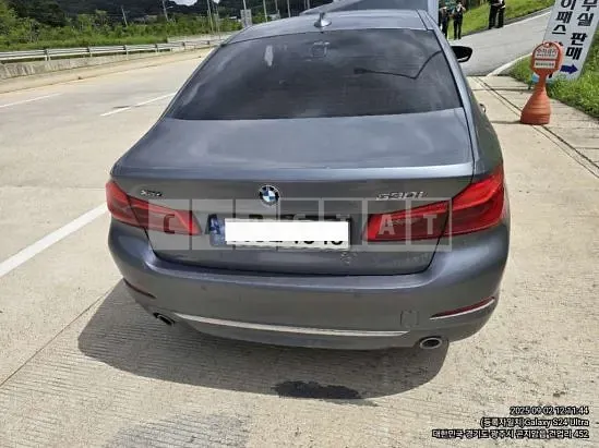 Photo 2 of 6: 2019 BMW 530i xDrive Luxury — Korean insurance auction