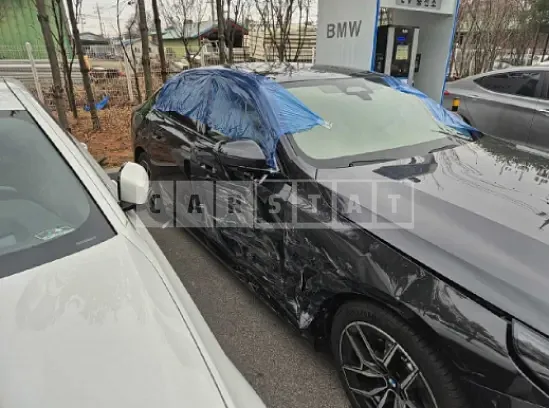 Photo 2 of 47: 2026 BMW 520i — Korean insurance auction