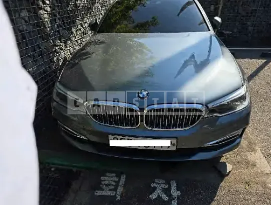 Photo 2 of 14: 2020 BMW 520d xDrive Luxury — Korean insurance auction