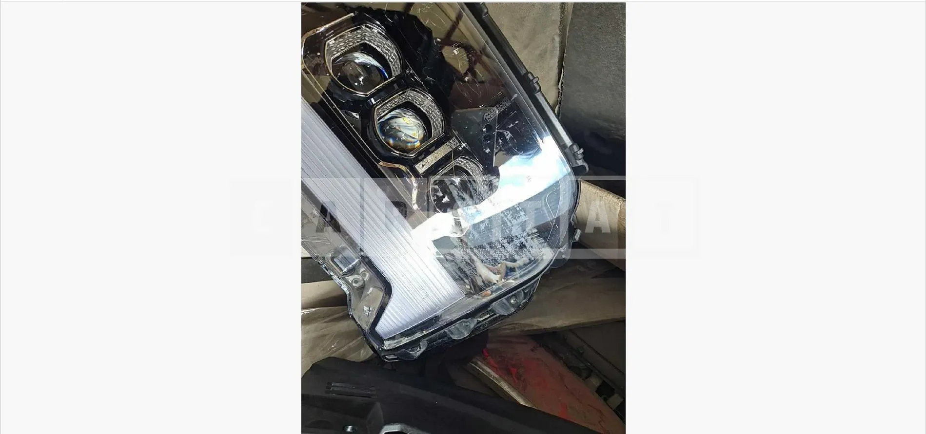 Photo 2 of 3: 2022 Hyundai (parts) Palisade Headlamp — Korean insurance auction