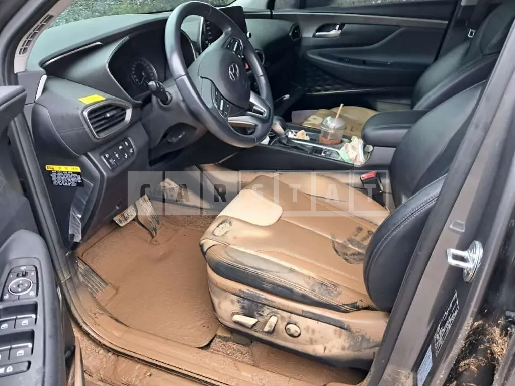 Photo 2 of 8: 2020 Hyundai Santa Fe, VIN KMHS281ABLU287541 — Korean insurance auction