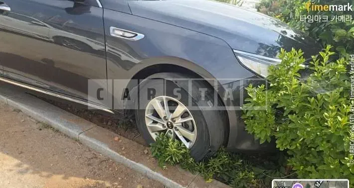 Photo 2 of 2: 2017 Kia K5 LPG — Korean insurance auction