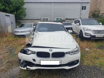 Photo 1 of 14: 2018 BMW 320d — Korean insurance auction