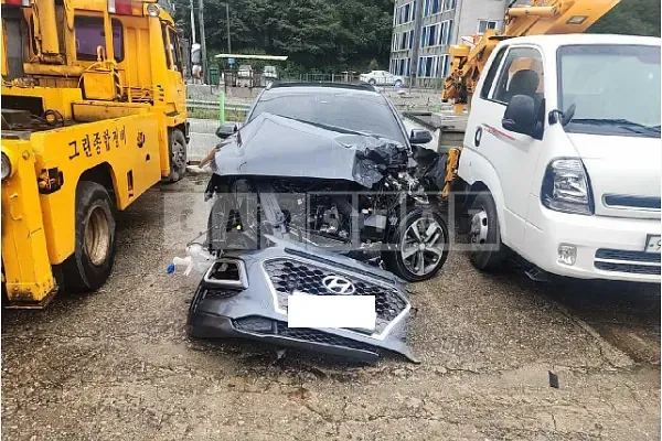 Photo 2 of 5: 2019 Hyundai Kona — Korean insurance auction