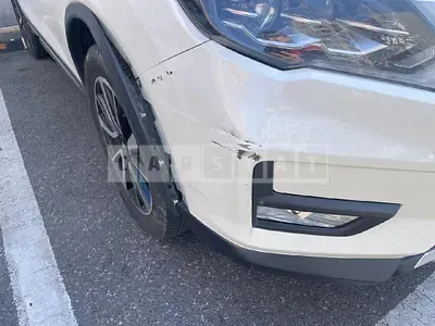Photo 1 of 3: 2019 Nissan (parts) X-Trail 4WD Headlamp — Korean insurance auction