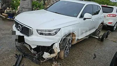 Photo 1 of 8: 2020 Volvo XC40T4 AWD — Korean insurance auction