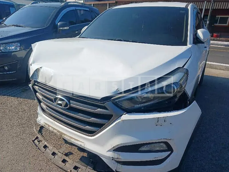 Photo 2 of 11: 2015 Hyundai Tucson, VIN KMHJ281ABGU053301 — Korean insurance auction