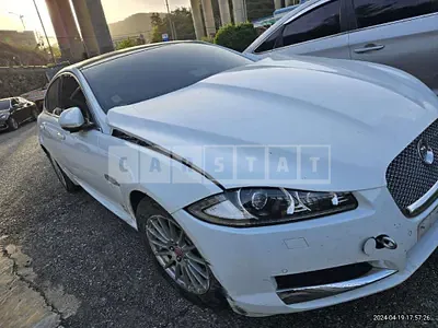 Photo 1 of 10: 2015 Jaguar XF 2.2d — Korean insurance auction
