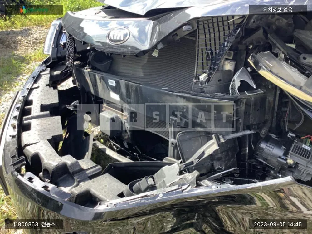 Photo 2 of 10: 2019 Kia K5, VIN KNAGU411BLA373916 — Korean insurance auction