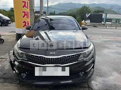 Photo 1 of 25: 2015 Kia K5 — Korean insurance auction