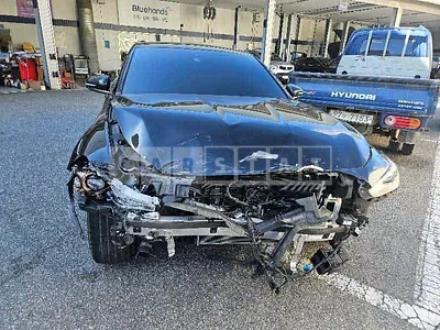 Photo 1 of 44: 2020 Genesis G70, VIN KMTG541EBLU062284 — Korean insurance auction