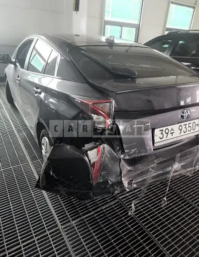 Photo 1 of 5: 2017 Toyota Prius, VIN JTDKBRFU1H3573212 — Korean insurance auction