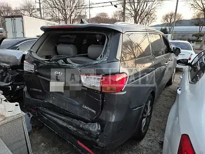Photo 1 of 24: 2017 Kia Carnival Limousine — Korean insurance auction