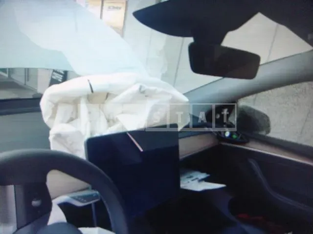 Photo 2 of 40: 2024 Tesla Other Model Y RWD — Korean insurance auction
