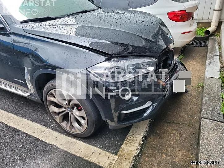 Photo 2 of 24: 2018 BMW X6 xDrive 30d, VIN WBAKV2106J0Y41243 — Korean insurance auction