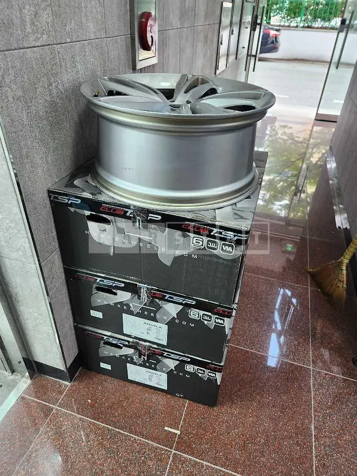 Photo 2 of 11: 2022 Kia (parts) Carnival Wheel, Shovel — Korean insurance auction