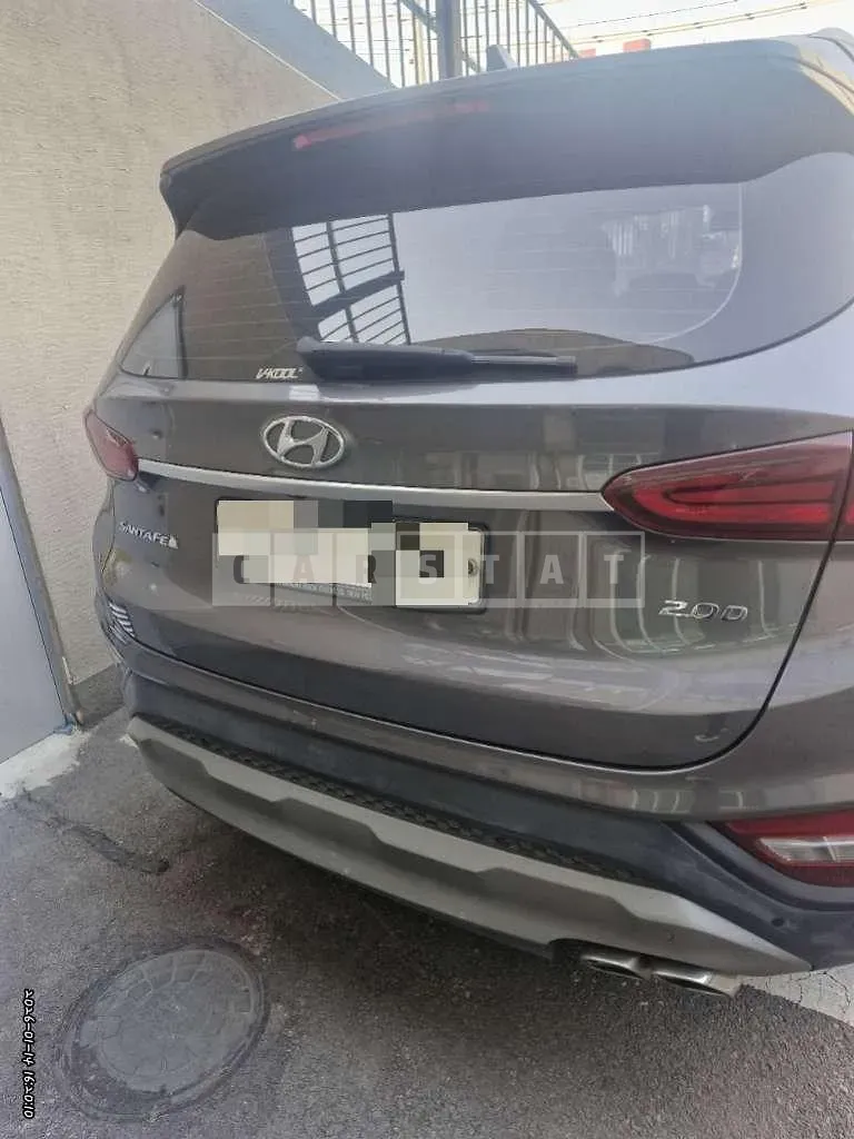 Photo 2 of 18: 2018 Hyundai Santa Fe TM — Korean insurance auction