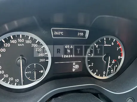 Photo 2 of 42: 2019 Infiniti Q30 — Korean insurance auction