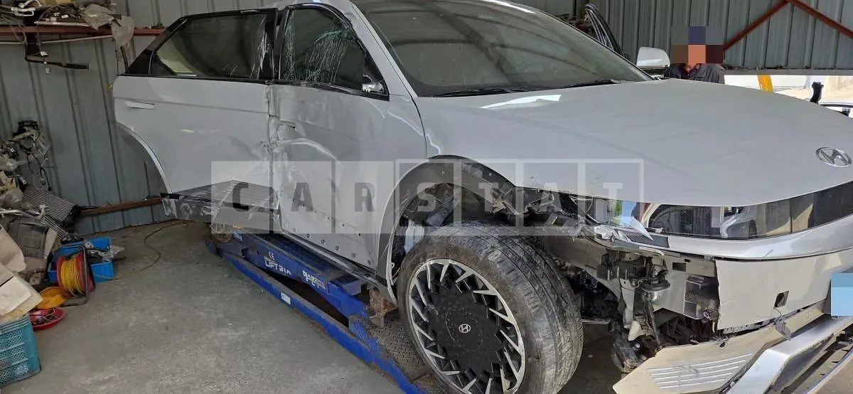 Photo 2 of 42: 2021 Hyundai IONIQ 5 Long Range Electric Car — Korean insurance auction