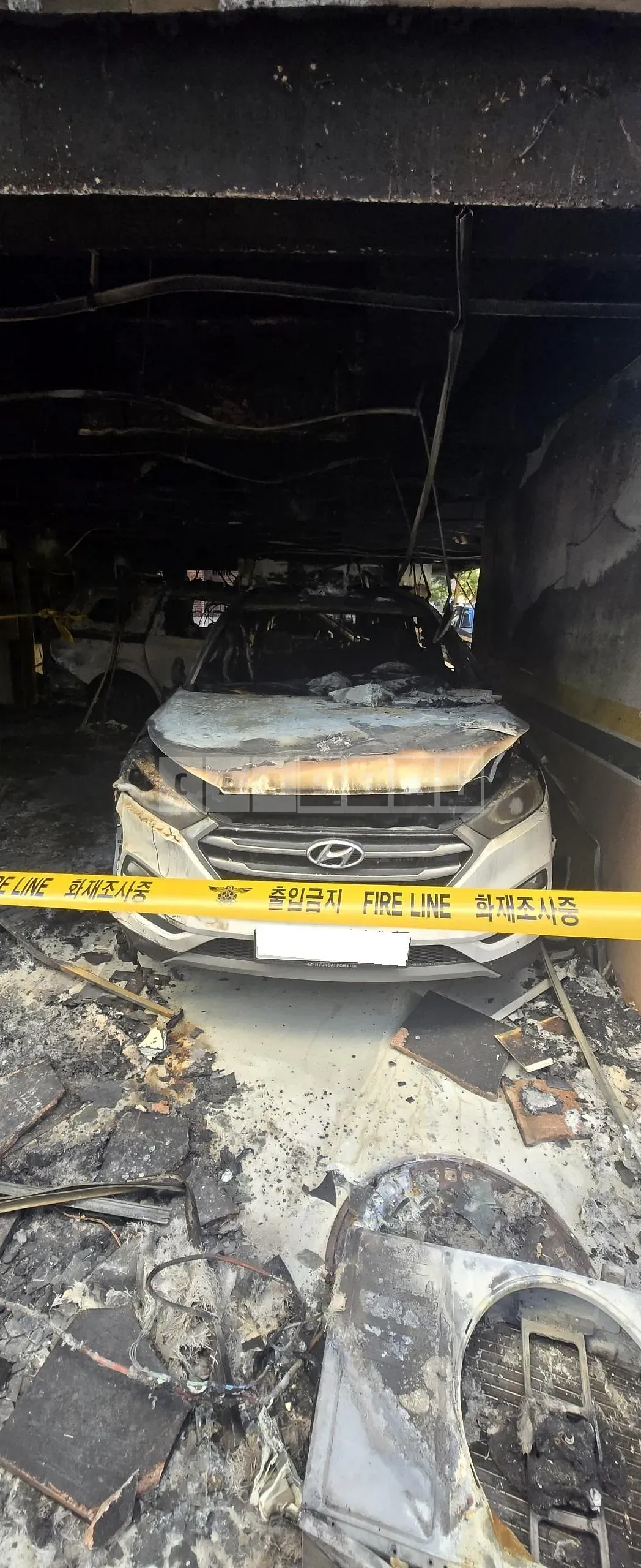 Photo 2 of 4: 2018 Hyundai Tucson, VIN KMHJ581ABJU772816 — Korean insurance auction