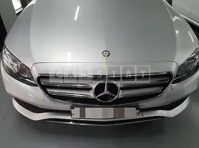 Photo 1 of 28: 2016 Mercedes-Benz E 300 4Matic, VIN WDDZF4KB1HA100518 — Korean insurance auction