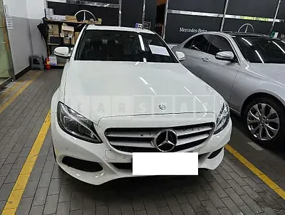 Photo 1 of 19: 2017 Mercedes-Benz C 200 — Korean insurance auction