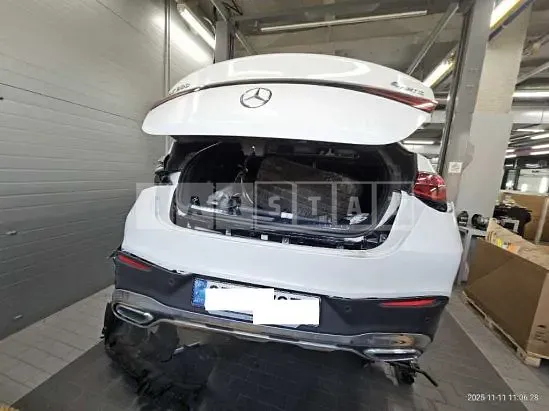Photo 2 of 35: 2024 Mercedes-Benz GLC300 4Matic Coupe — Korean insurance auction