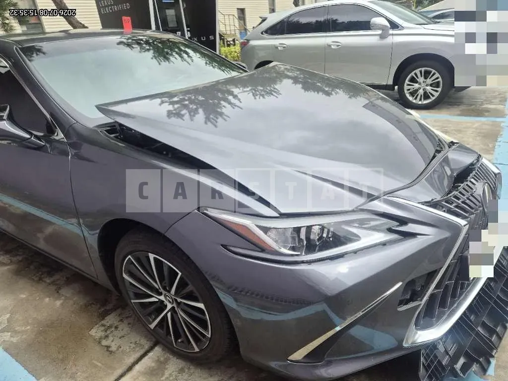 Photo 2 of 19: 2021 Lexus ES300h — Korean insurance auction