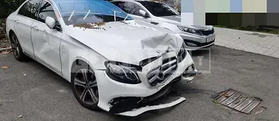 Photo 1 of 15: 2019 Mercedes-Benz E300 — Korean insurance auction