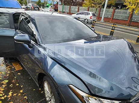 Photo 2 of 10: 2022 Toyota Avalon, VIN 4T1BA1AB5NU012913 — Korean insurance auction