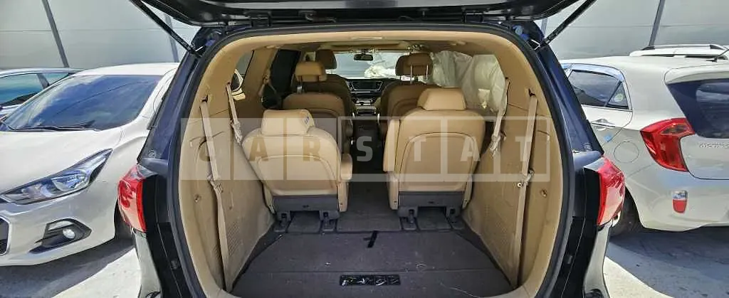 Photo 2 of 20: 2018 Kia Carnivals — Korean insurance auction