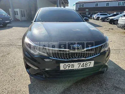 Photo 1 of 15: 2019 Kia K5, VIN KNAGS416BKA305103 — Korean insurance auction