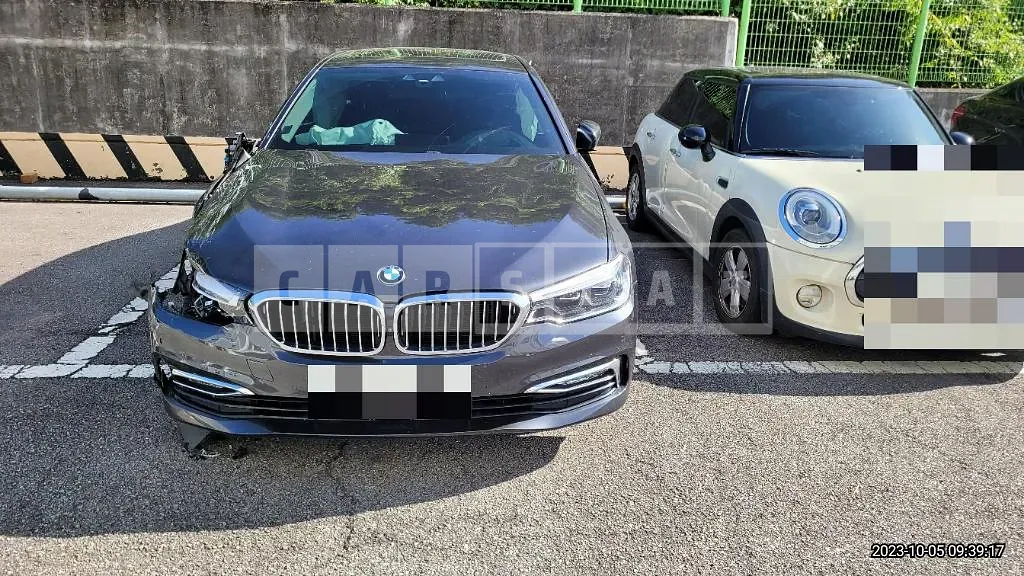 Photo 2 of 45: 2018 BMW 530d Luxury WLTP, VIN WBAJC9102JB279663 — Korean insurance auction