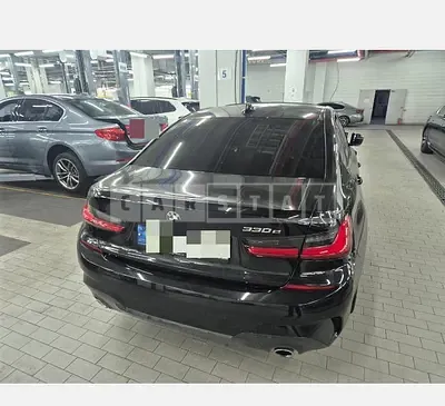 Photo 1 of 25: 2021 BMW 330e Hybrid — Korean insurance auction