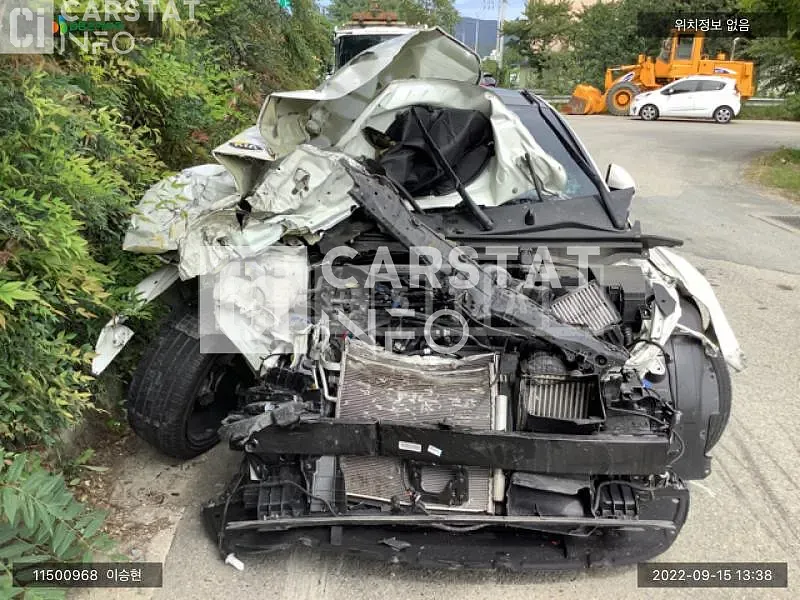 Photo 2 of 22: 2021 Kia K5, VIN KNAG3412BMA115240 — Korean insurance auction