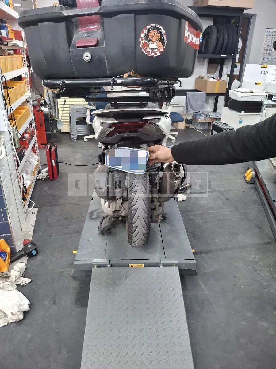 Photo 2 of 13: 2022 Honda Pcx 125 (Two-Wheel) — Korean insurance auction