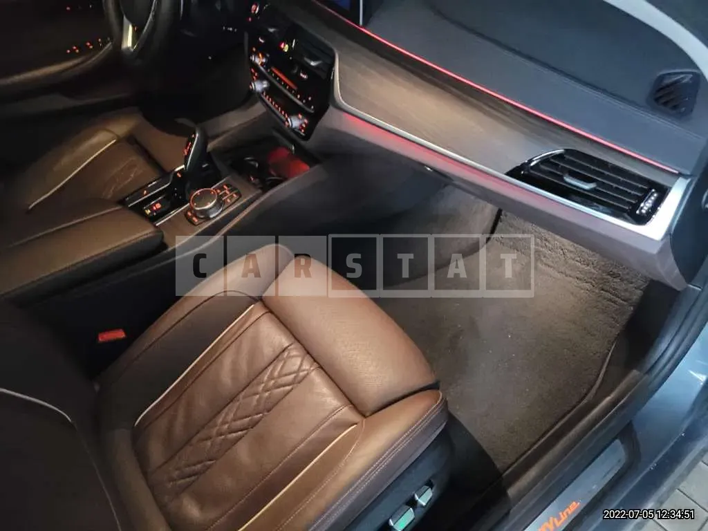Photo 2 of 9: 2018 BMW 530i, VIN WBAJD3102JWC99241 — Korean insurance auction