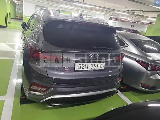 Photo 2 of 15: 2018 Hyundai Santa Fe, VIN KMHS581BBKU050109 — Korean insurance auction